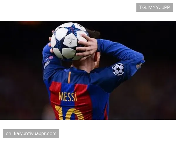 足球出界规则：球整体越过边线或底线才算出界