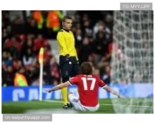 足球边裁职责详解：判罚标准与比赛中关键作用解析