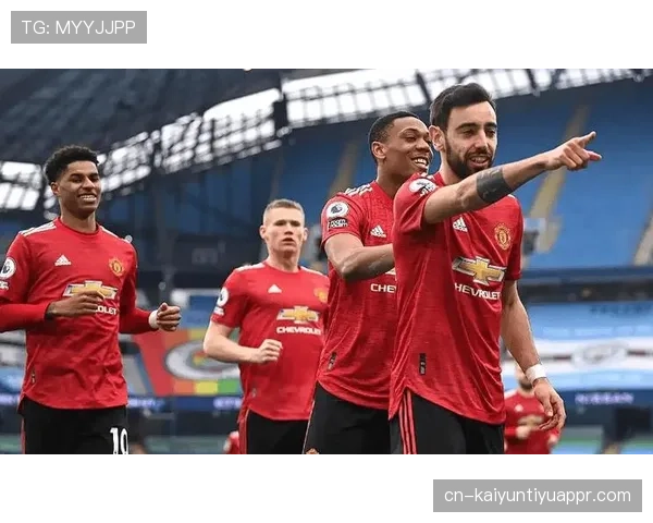 曼联中场失衡致攻防转换失控，赛季走势面临考验